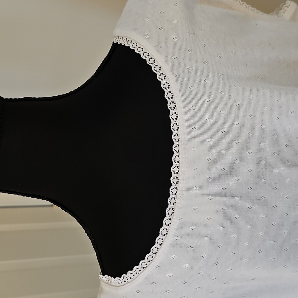 Top - Picture 9 of 15